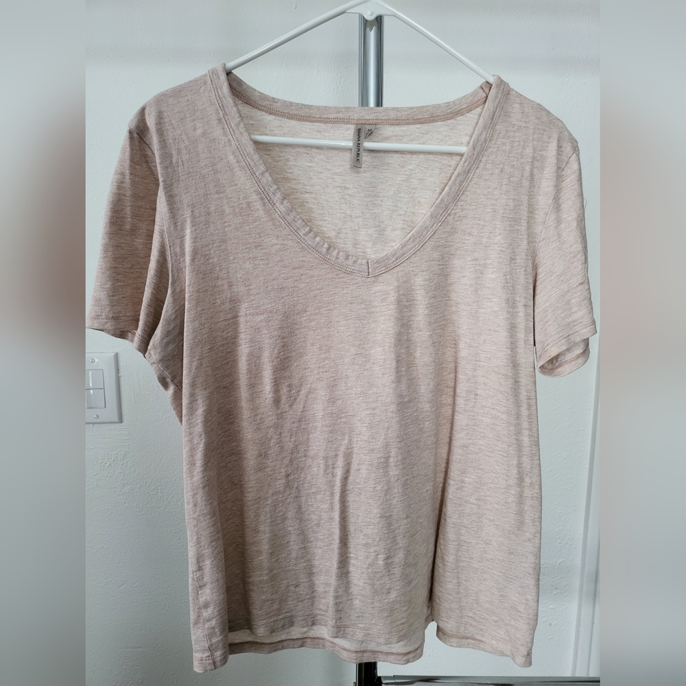 GAP Light Beige Short Sleeve V-Neck Tee